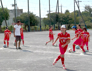 小学生女子サッカー イメージ