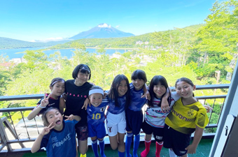 小学生女子サッカーのイメージ（合宿）